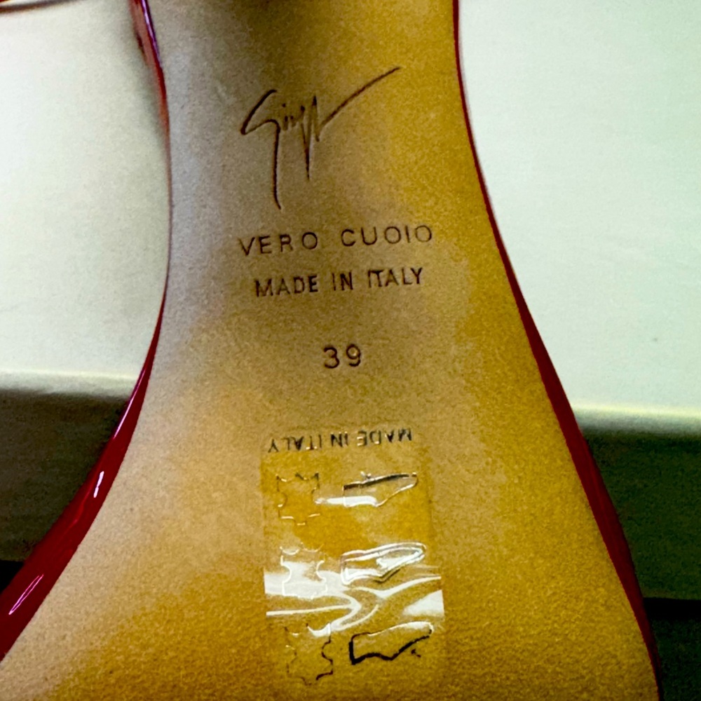 Stunning Giuseppe Zanotti for Rita Ora Chain Heel Sandals EU 39 NIB - Picture 8 of 11
